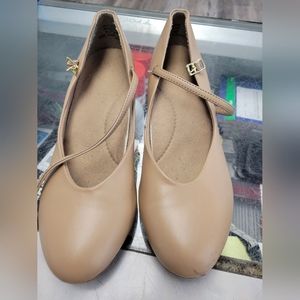 Capezio Character/Dance Shoe 1.5 inch heel